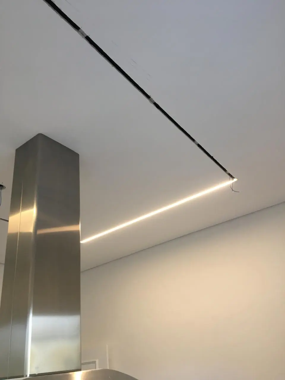 Iluminacao Led Linear Depois Aceso