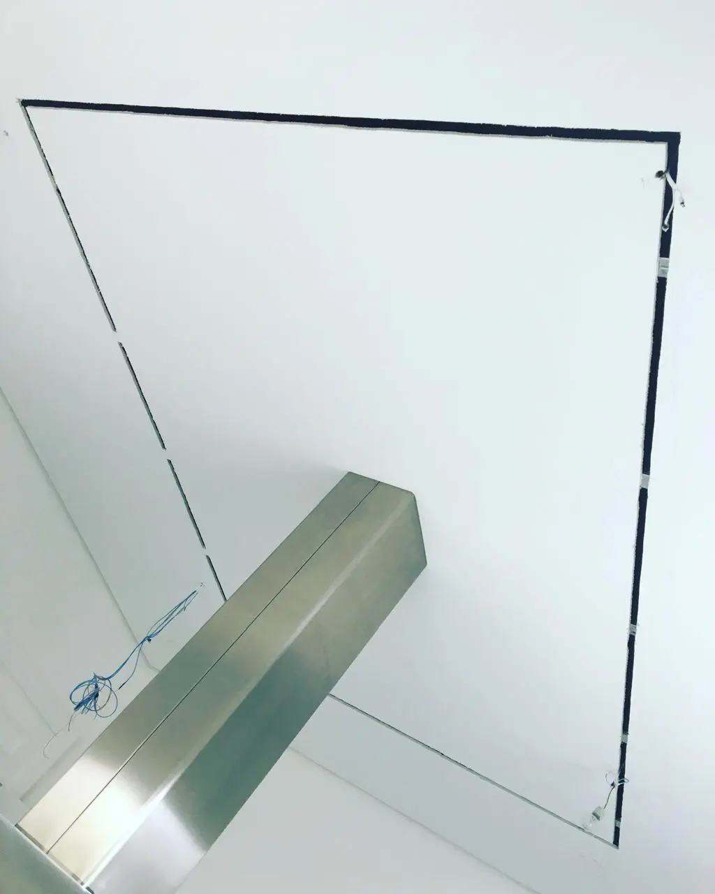 Iluminacao Led Linear Durante Perfil Instalado