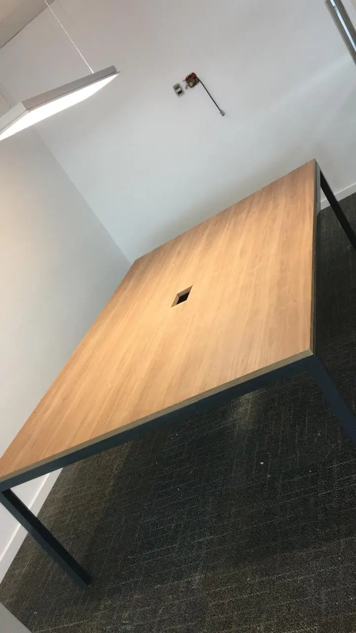 Instalacao Comercial Depois Mesa Tomada Embutida