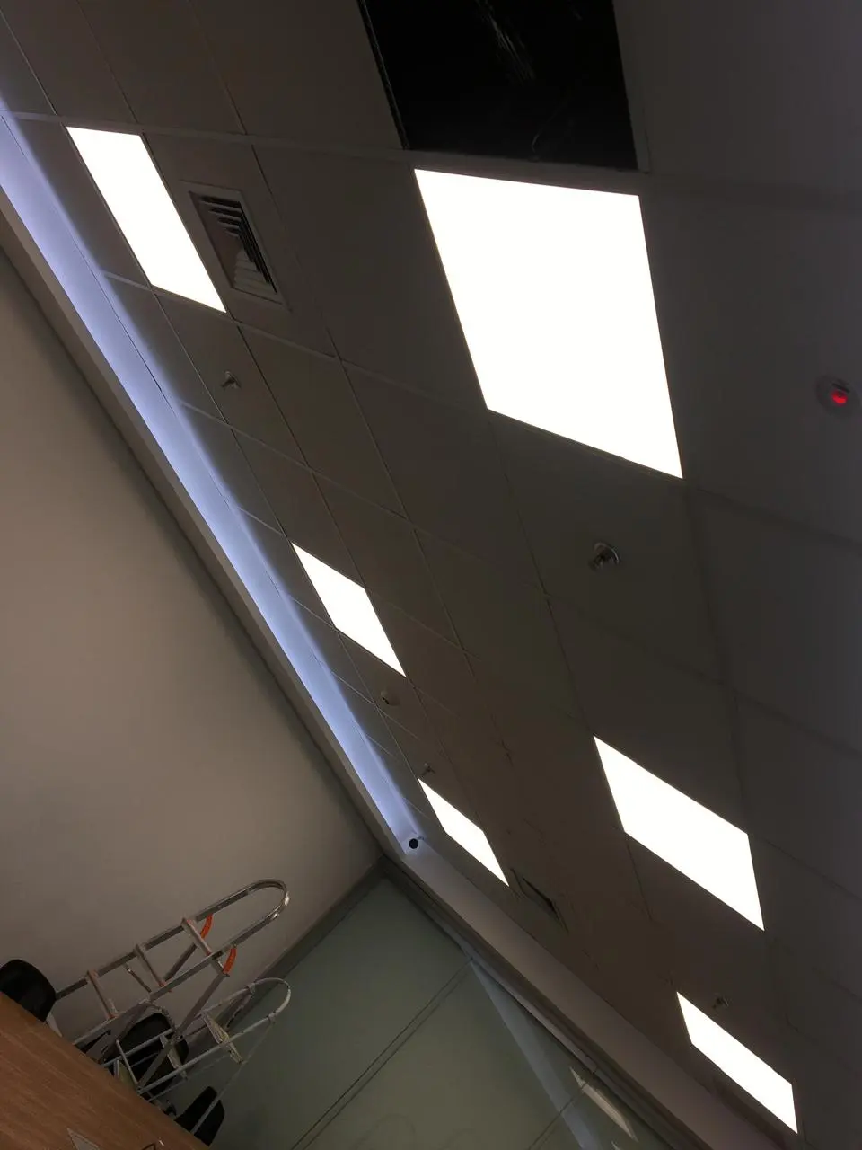 Instalacao Comercial Depois Paineis Led Sala Reuniao