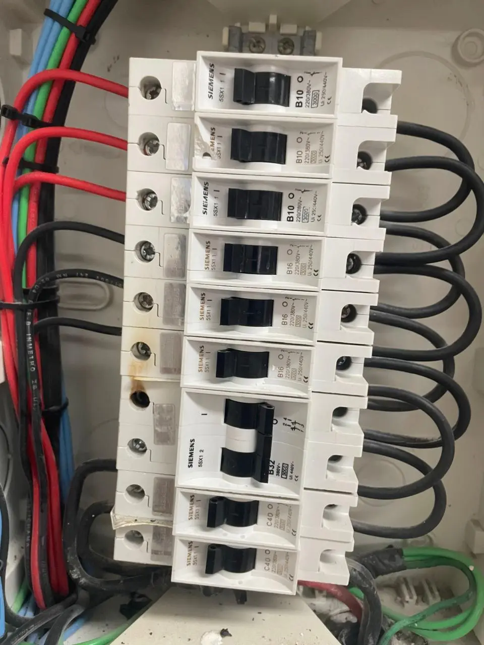 Manutencao Disjuntores Siemens Durante